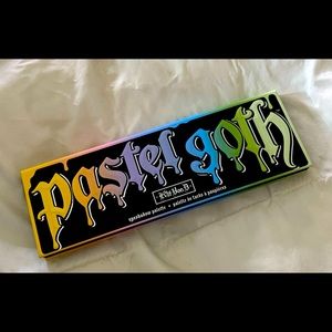 *SOLD* KVD Pastel Goth palette. Limited Edition